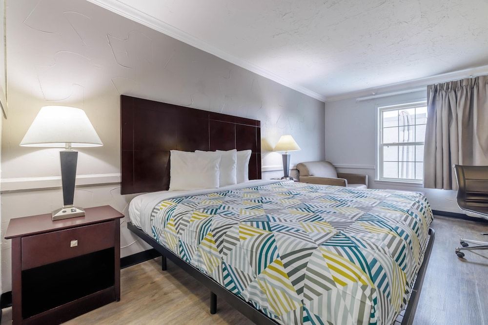 Studio 6 Suites - Dallas, TX - Downtown
