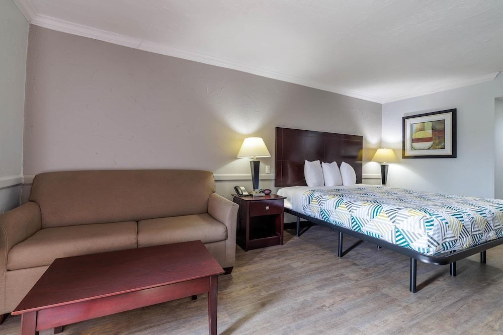 Studio 6 Suites - Dallas, TX - Downtown