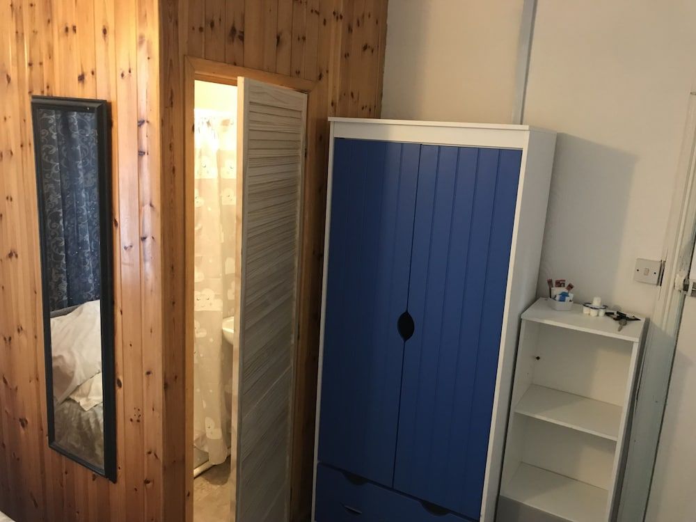 Del Savannah Hotel Standard Triple Room, Private Bathroom (Room 3) 2