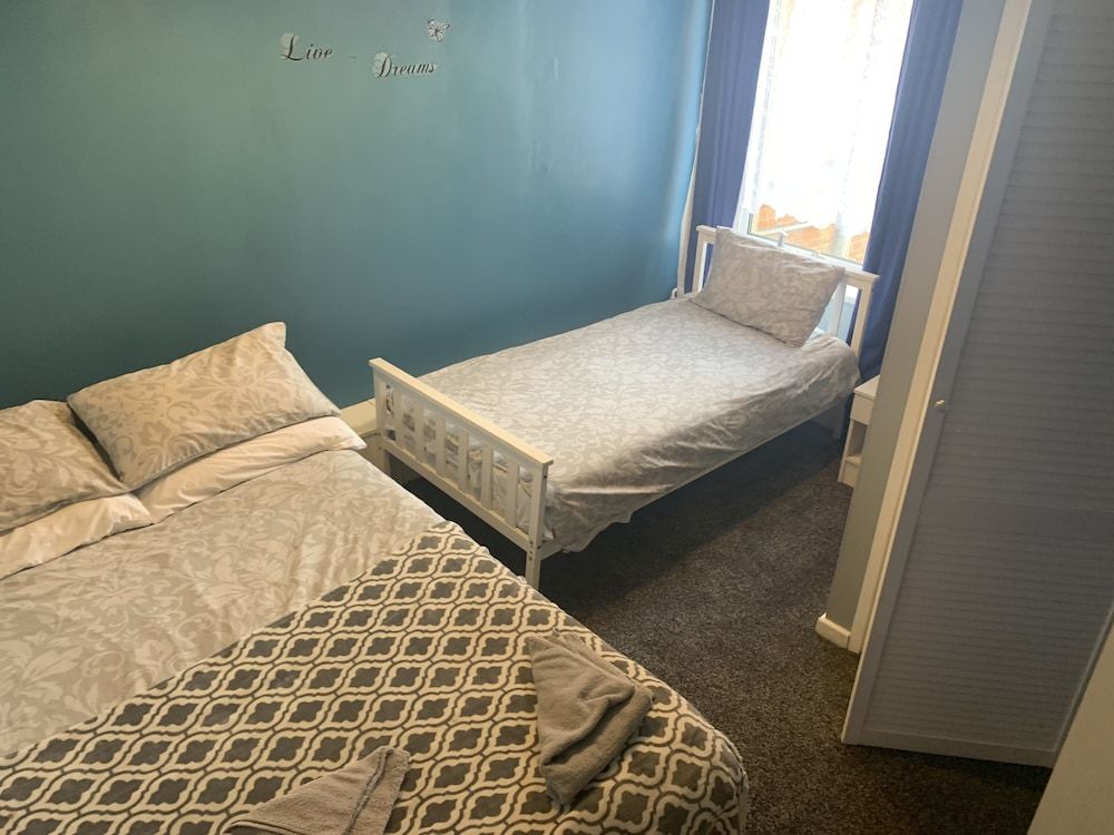 Del Savannah Hotel Standard Triple Room, Private Bathroom (Room 3)