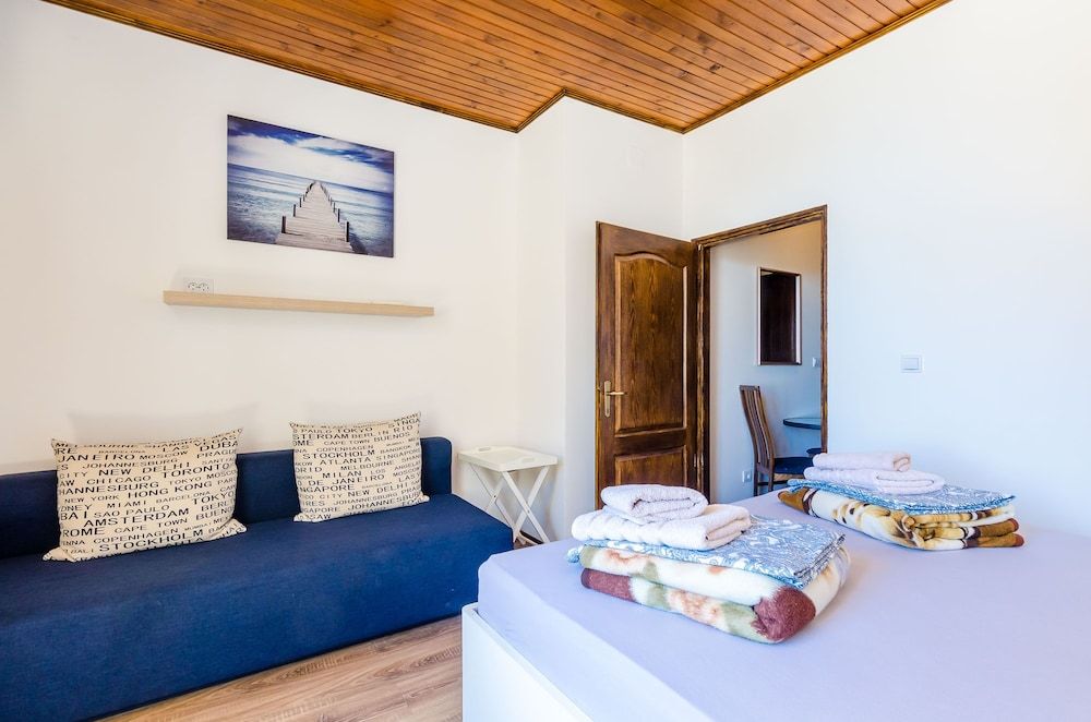 Rooms City Central Old Town Triple Room (Triple Rom with Sea View) 4