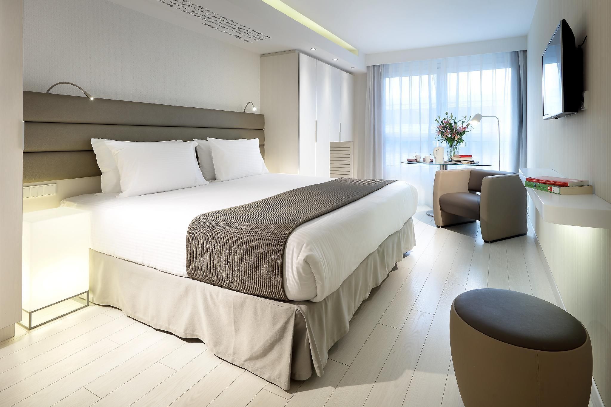 undefined Eurostars Book Hotel 9