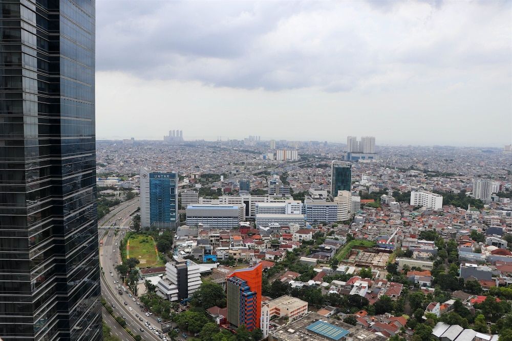 undefined Spacious And Elegant 1Br Loft At Neo Soho Apartment