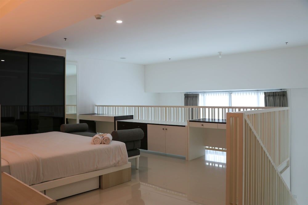 undefined Spacious And Elegant 1Br Loft At Neo Soho Apartment 3