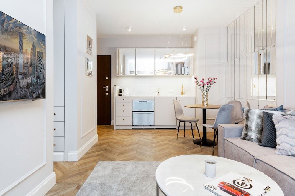 Mennica Residence Apartments by Renters Apartment, 1 Bedroom, Balcony 16