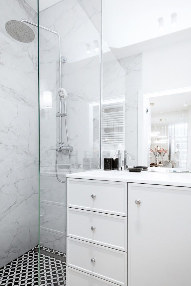 Mennica Residence Apartments by Renters Apartment, 1 Bedroom, Balcony 17