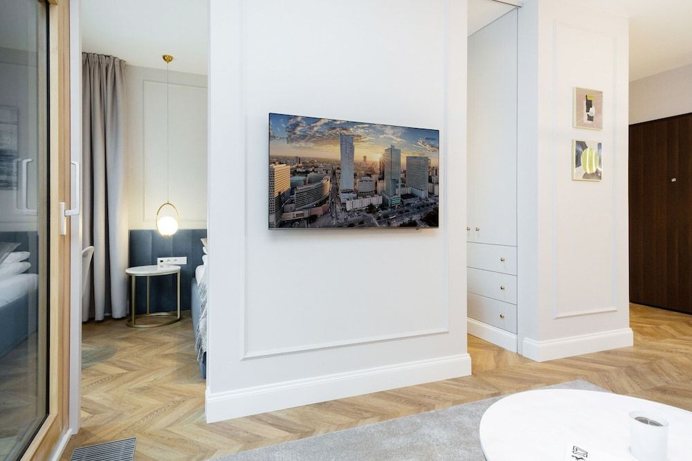 Mennica Residence Apartments by Renters Apartment, 1 Bedroom, Balcony 11