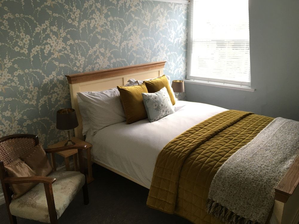 undefined Chic City Centre Georgian Maisonette 7