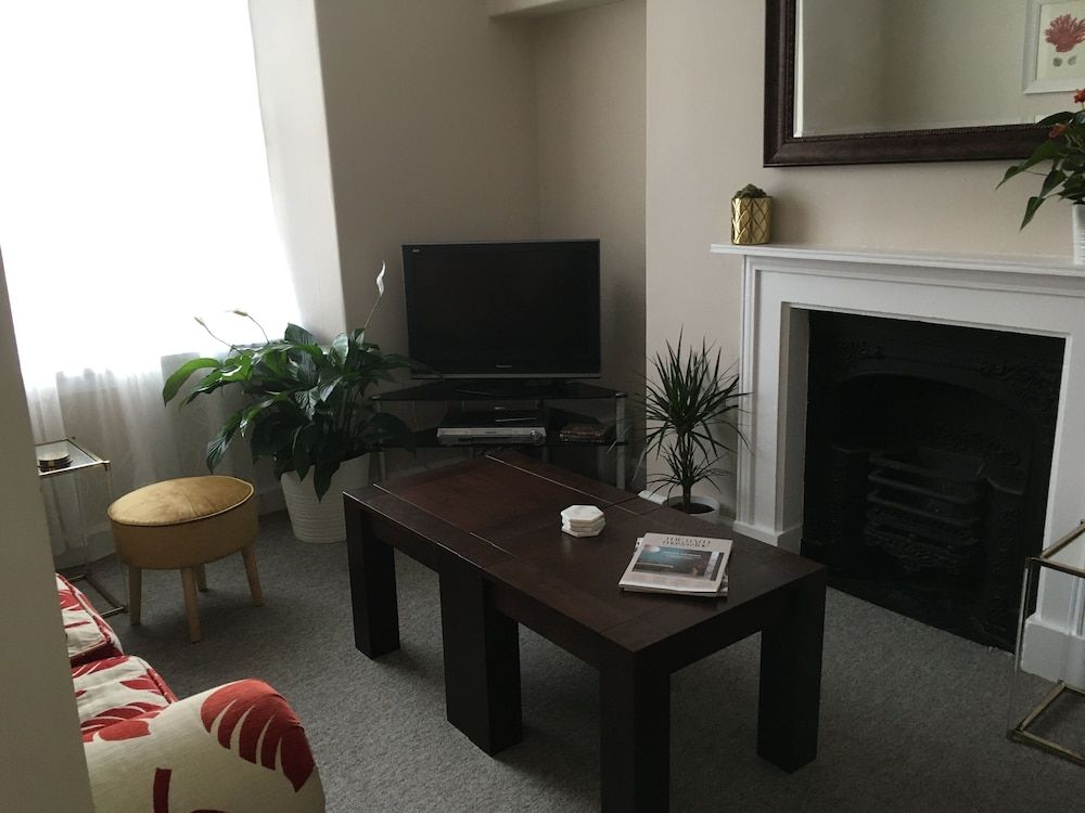 Chic City Centre Georgian Maisonette Chic City Centre Georgian Maisonette 14