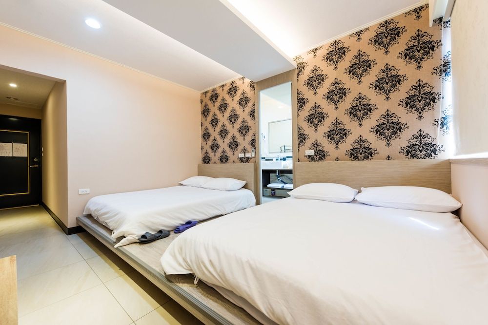 undefined ManMan House 3