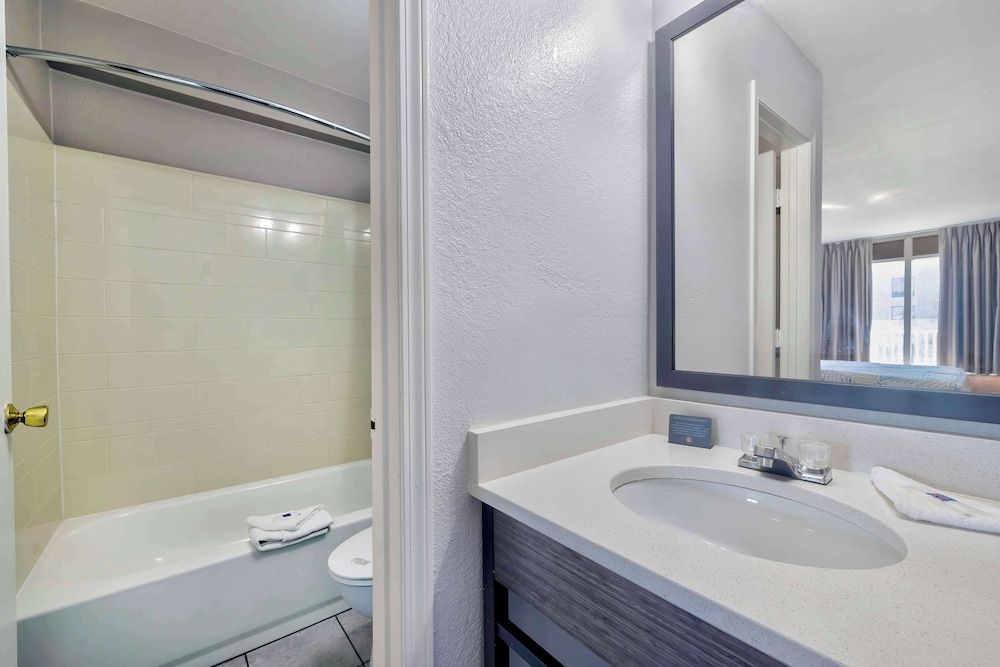 Studio 6 Effingham, Il Standard Room, Multiple Beds, Non Smoking, Kitchenette 6