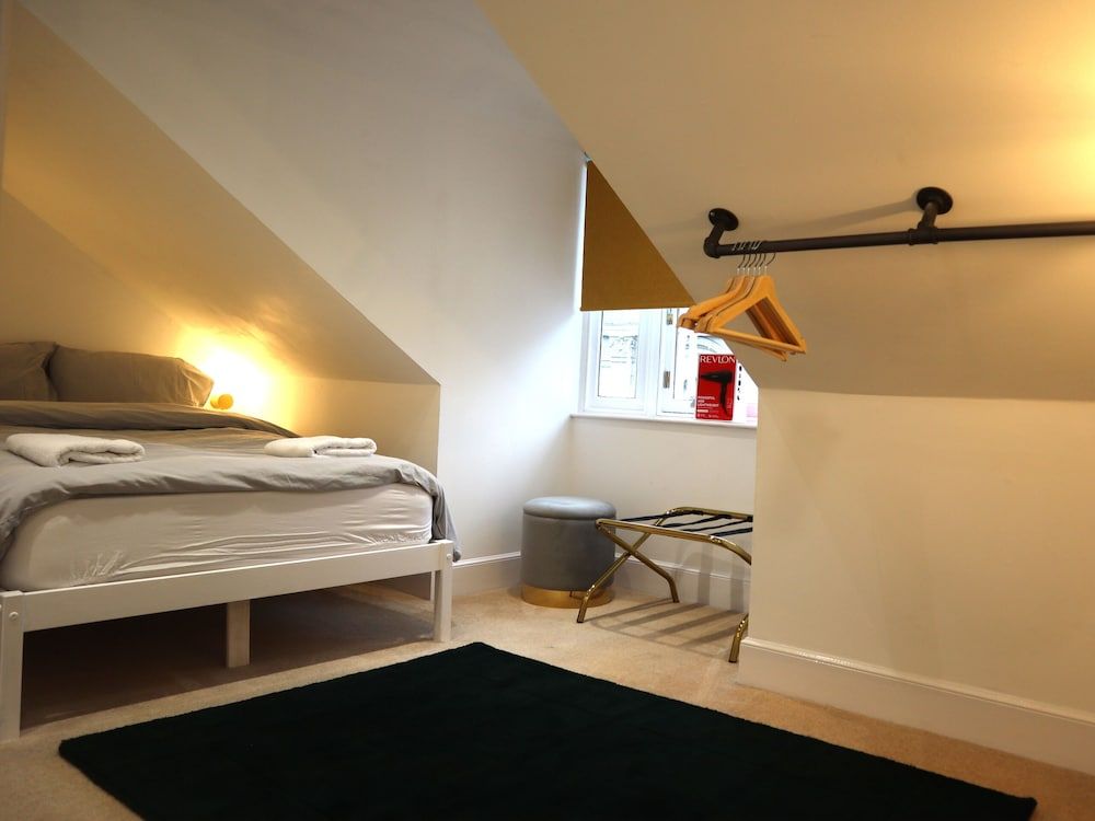 Suite, Private Bathroom (Top Floor Classic)