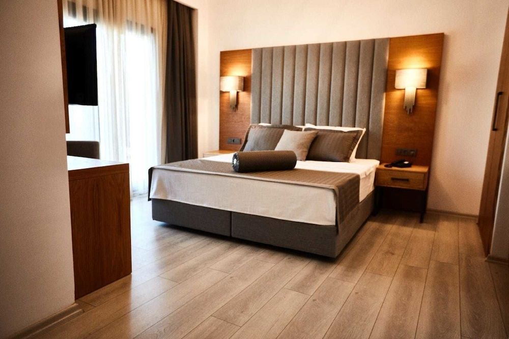 undefined Ruwais Hotel