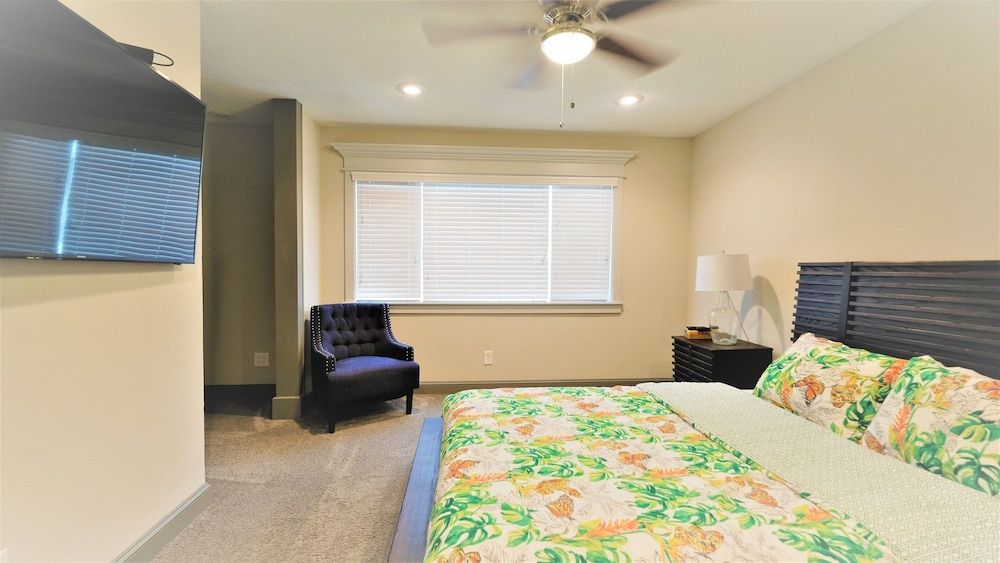 undefined 2Bdrm 2Bath 2Beds - NRG - GRB - MM-Park 6