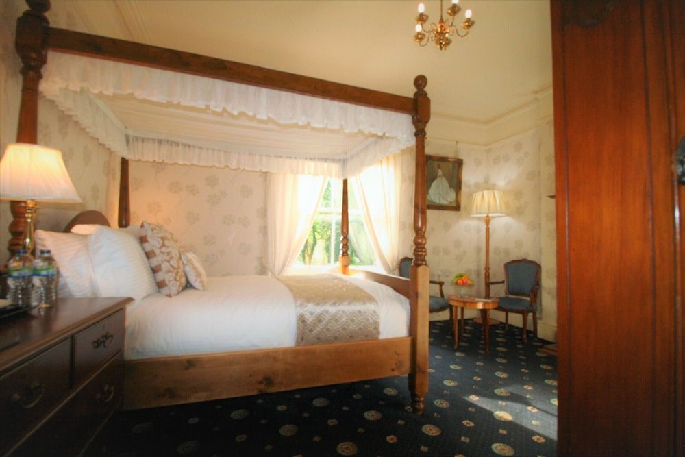 Kingscroft Traditional Double Room, Ensuite (Four Poster) 2