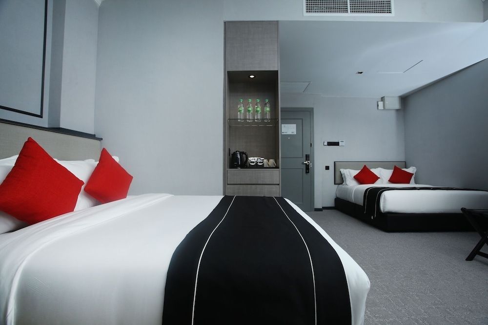 Stanton Hotel Deluxe Family Room 9