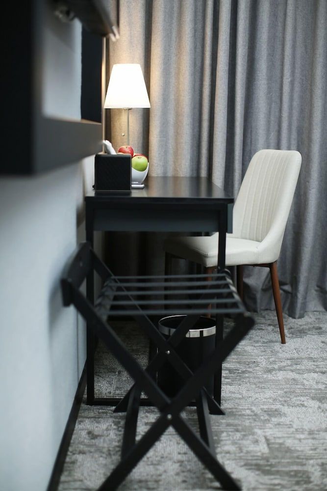 Stanton Hotel Deluxe Family Room 6