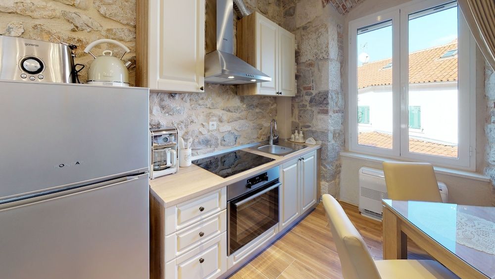 undefined Chrysanta Apartments 10