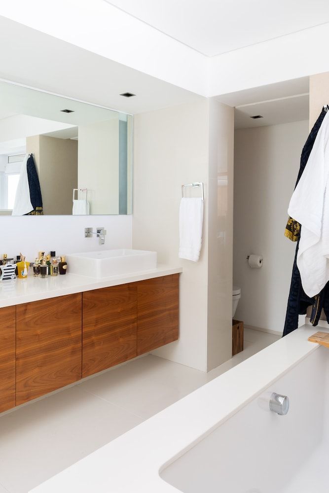 Clifton YOLO Spaces – Clifton Beachfront Penthouse Clifton YOLO Spaces Clifton Beachfront Penthouse 23