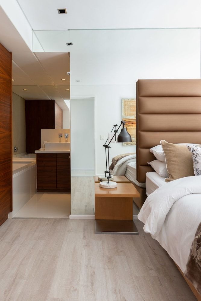 Clifton YOLO Spaces – Clifton Beachfront Penthouse Clifton YOLO Spaces Clifton Beachfront Penthouse 12