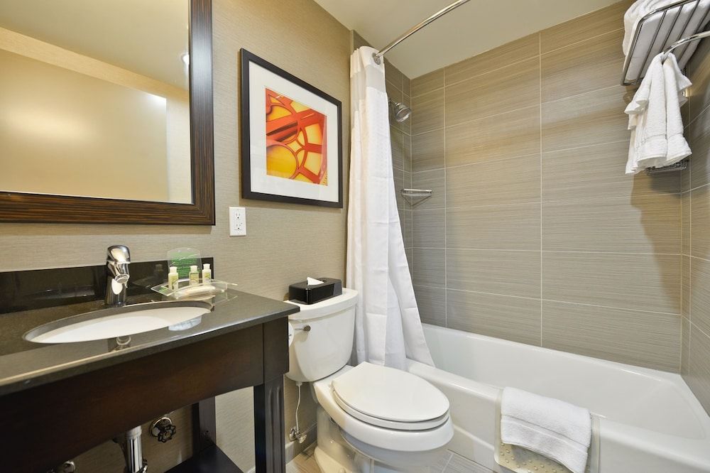 Standard Room, 1 King Bed