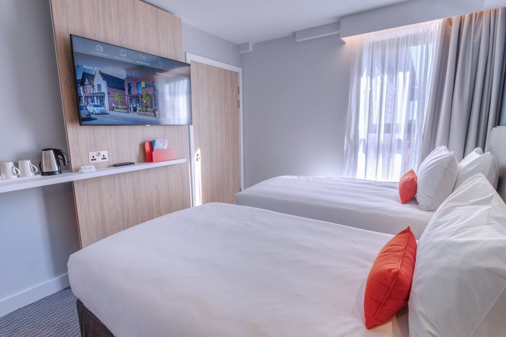 Standard Room, 2 Twin Beds, Accessible (Free Hot Breakfast)