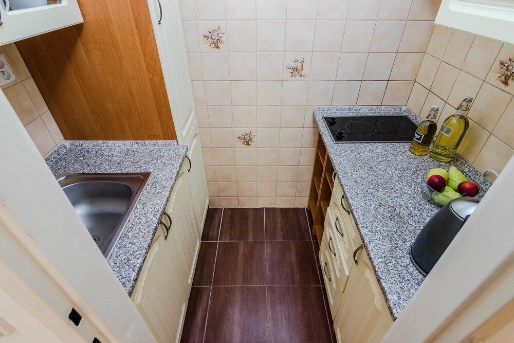 APT Prague Ch. Bridge by Michal&Friends Studio 14