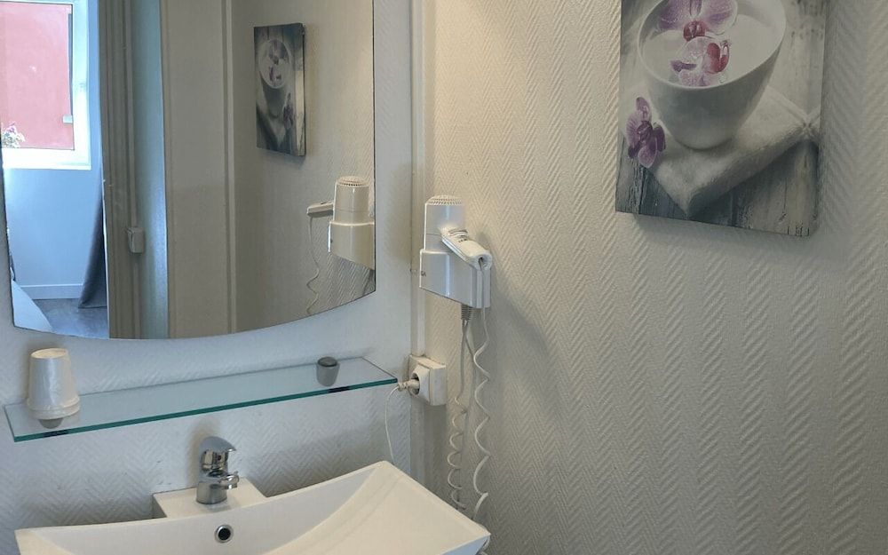 hôtel Aigle d'or Standard Triple Room 4