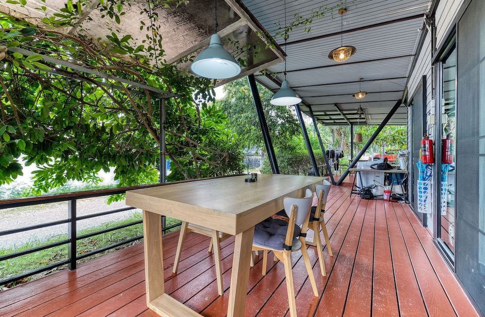 Jasmine Garden Bungalow Two Bedroom Bungalow with Terrace 11