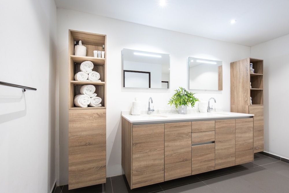 Royal Apartments City Centre Willemstad Grand Apartment, 3 Bedrooms, City View 16