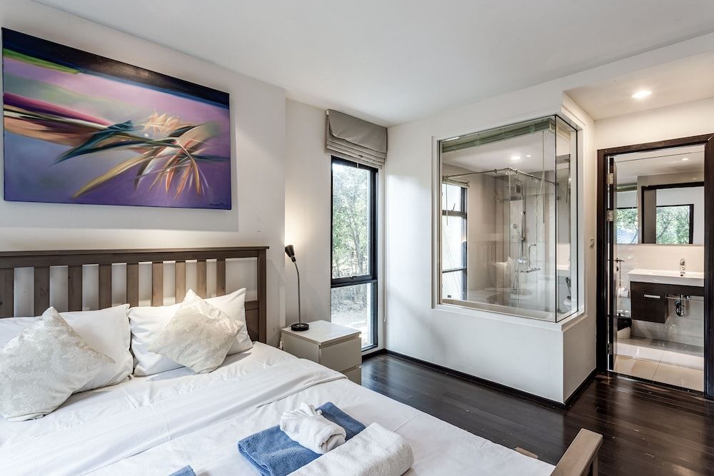 Classic Apartment, 1 Queen Bed, Garden View