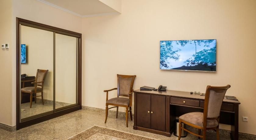Royal Plus Standard Double Room 9