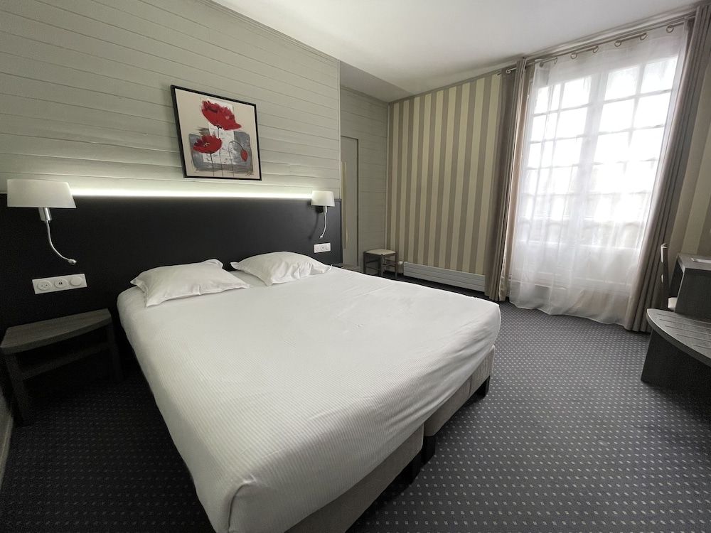 Hotel SPA Piscine le Petit Castel Superior Double Room 6