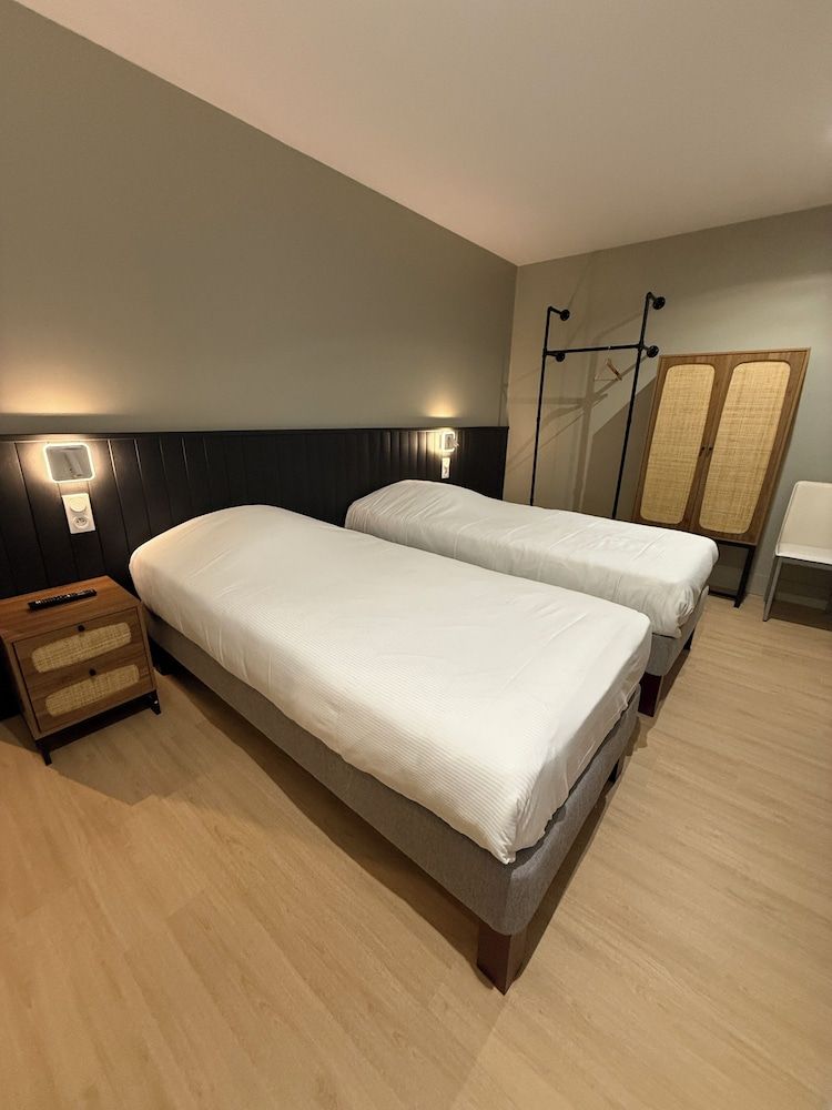 Hotel SPA Piscine le Petit Castel Comfort Twin Room