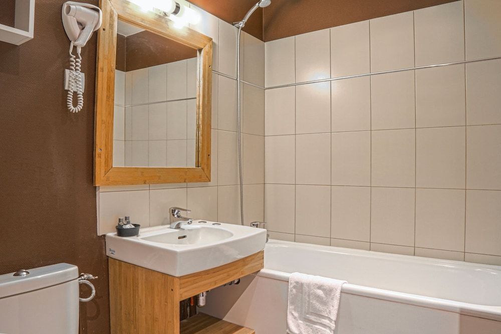 Hotel SPA Piscine le Petit Castel Comfort Double Room 4