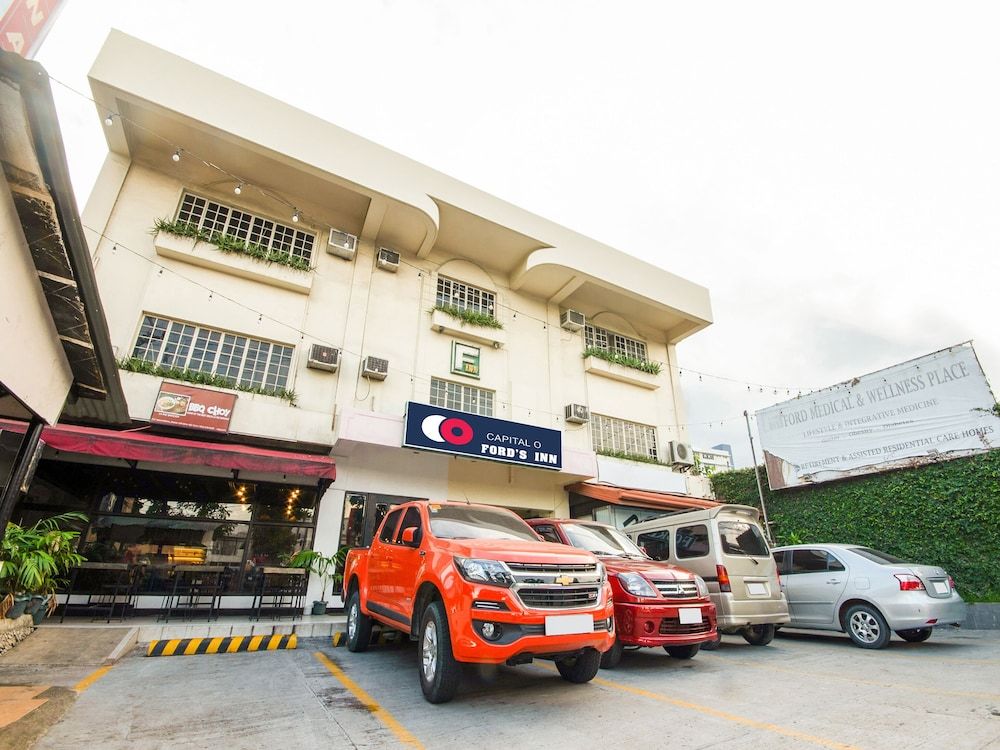 undefined Vaccinated Staff - Capital O 465 Ford's Inn 2