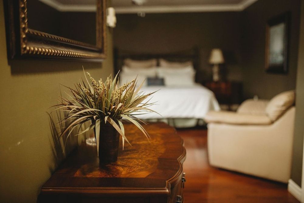 Honeymoon Room