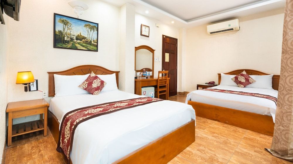 undefined HANZ Queen Airport Hotel Tan Binh 10