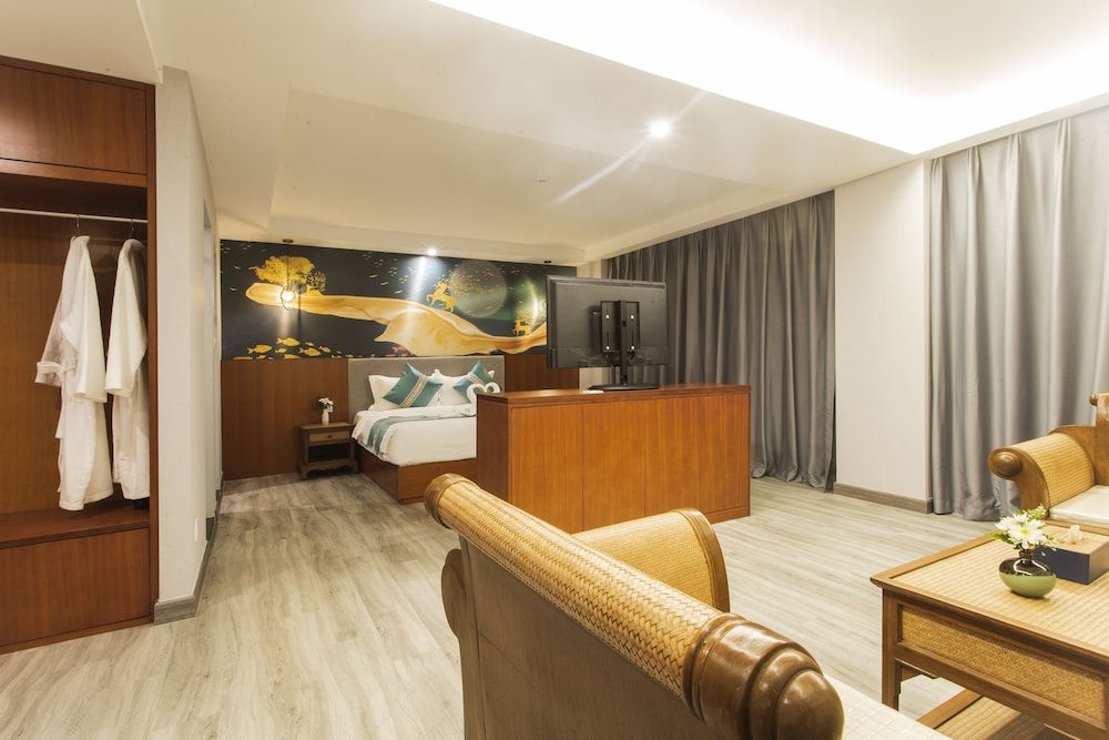 Deluxe Suite