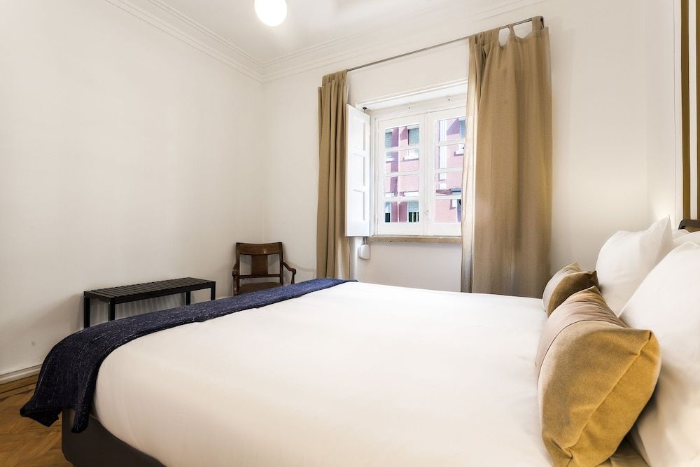 undefined Damasceno Contemporary Apartment 2