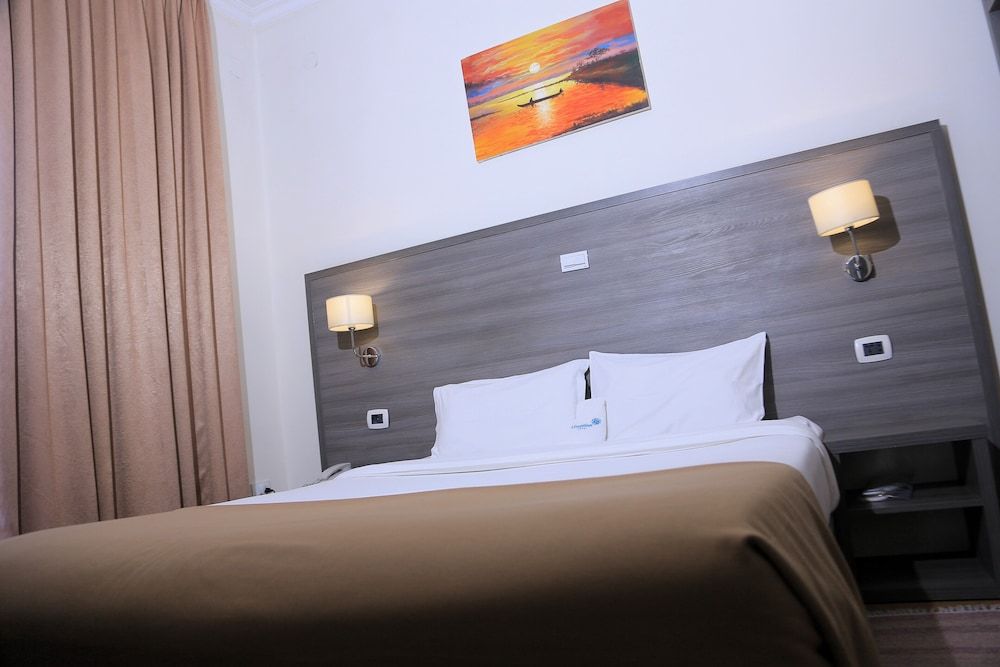 Venetian Hotel Standard Room 4