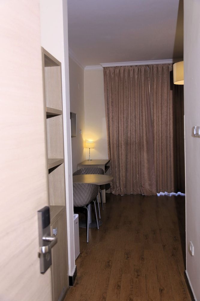 Venetian Hotel Superior Room 9