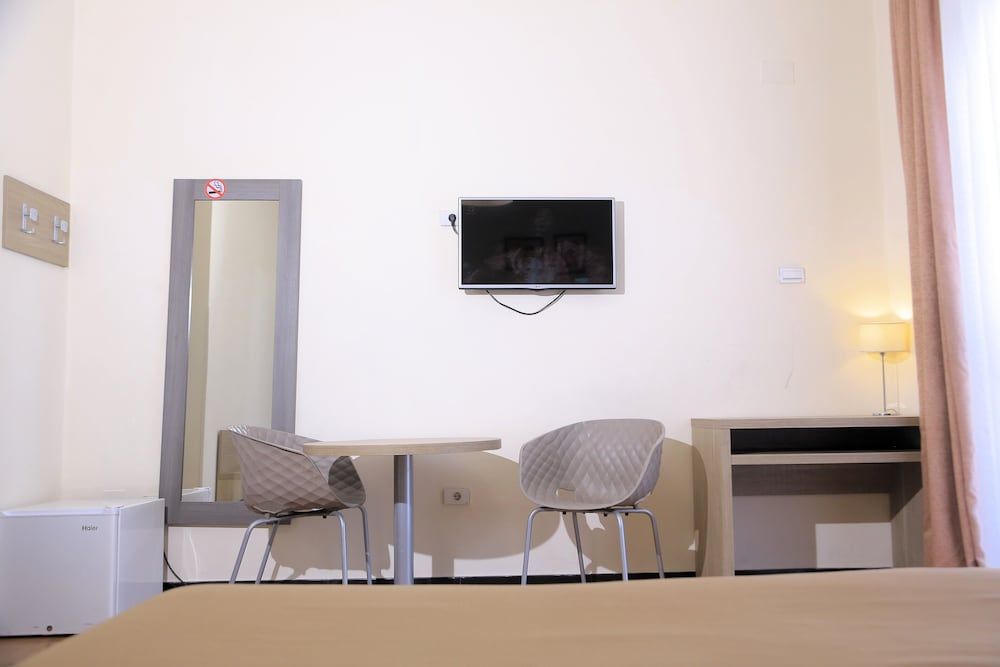 Venetian Hotel Superior Room 6