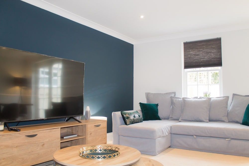 undefined Townhouse of Bath 8