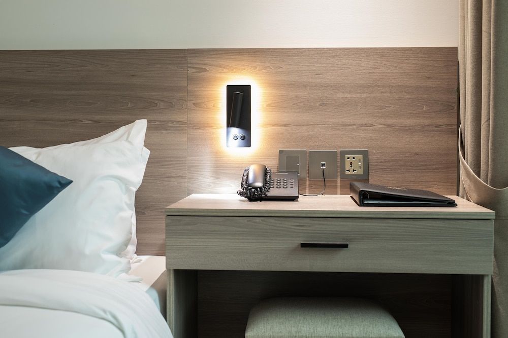 The Dream Suite Studio Deluxe Twin 8