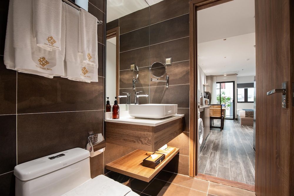 The Dream Suite Studio Deluxe Twin 6