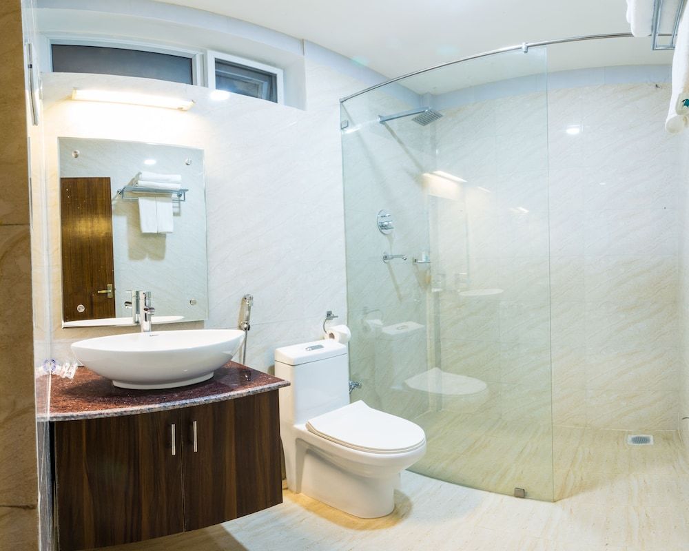 Himalaya Drishya Resort Deluxe Room 3