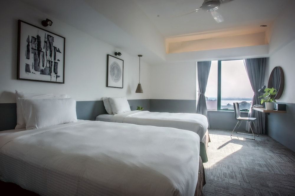 Z Hotel Johor Deluxe Twin Room 3