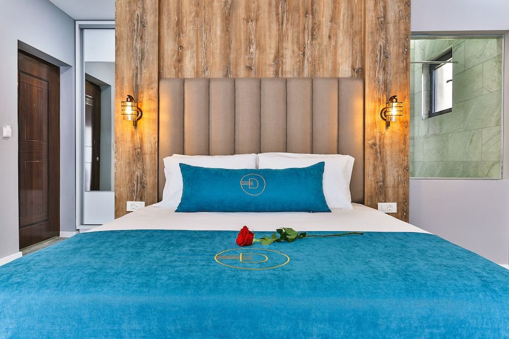Comfort Villa, Queen and Sofa Bed