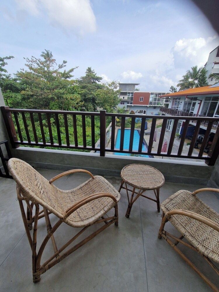 Chill Bay Weligama Deluxe Double Room, Non Smoking, Garden View 9
